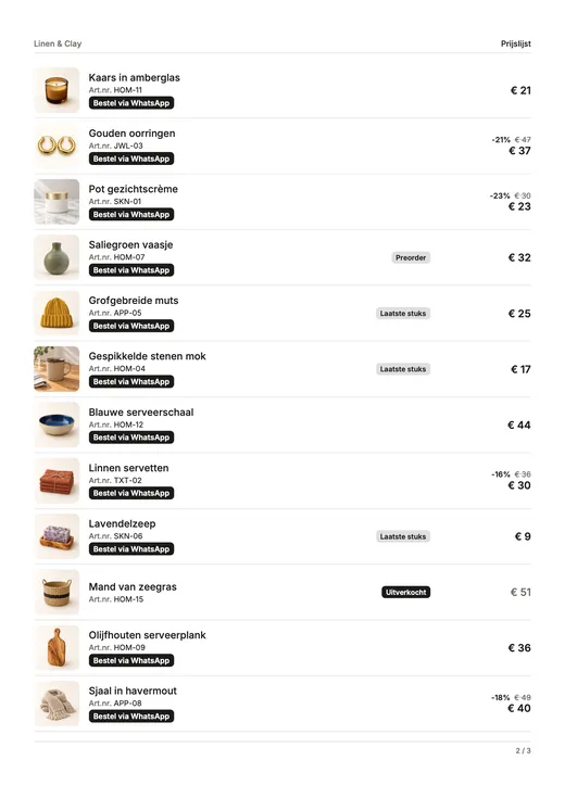 Prijslijstpagina: per product een regel met een kleine foto, de artikelcode, voorraadlabels, prijzen en een knop “Bestel via WhatsApp”.