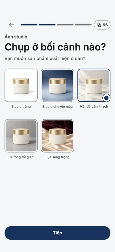 Ứng dụng hỏi nên chụp sản phẩm ở đâu, kèm ảnh thu nhỏ các bối cảnh để chọn.